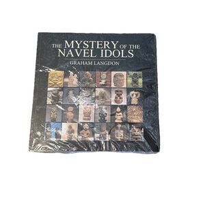 The Mystery of the Navel Idols - Black Cover